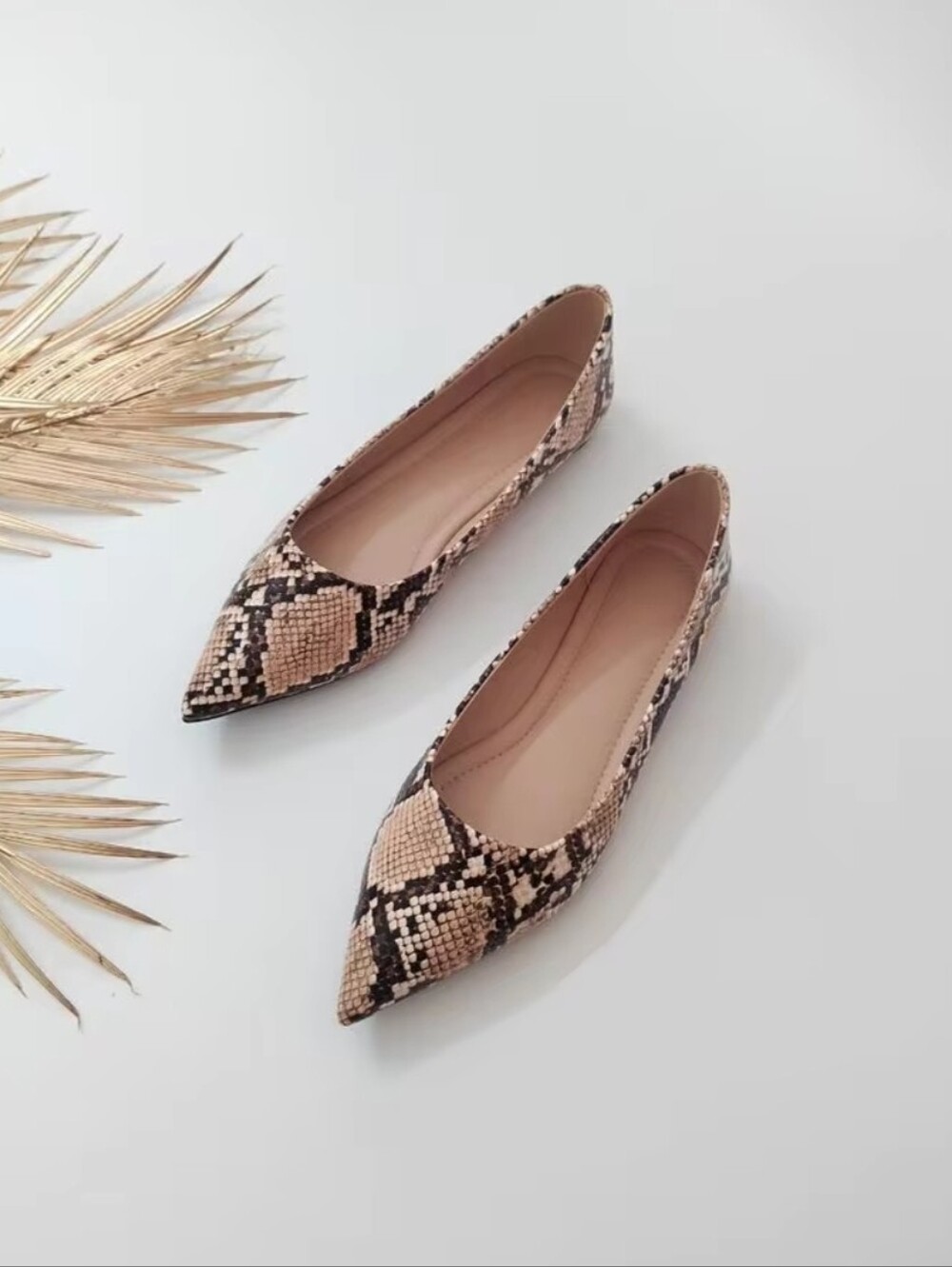 R2 | Maren Flats
